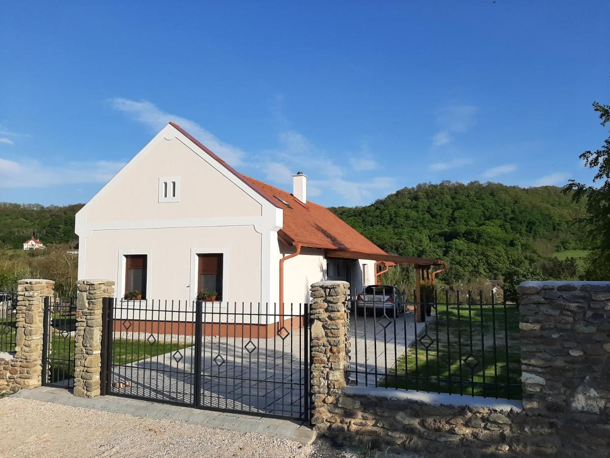 Kata Borhaz Vendeghaz Villa Kapolcs Buitenkant foto